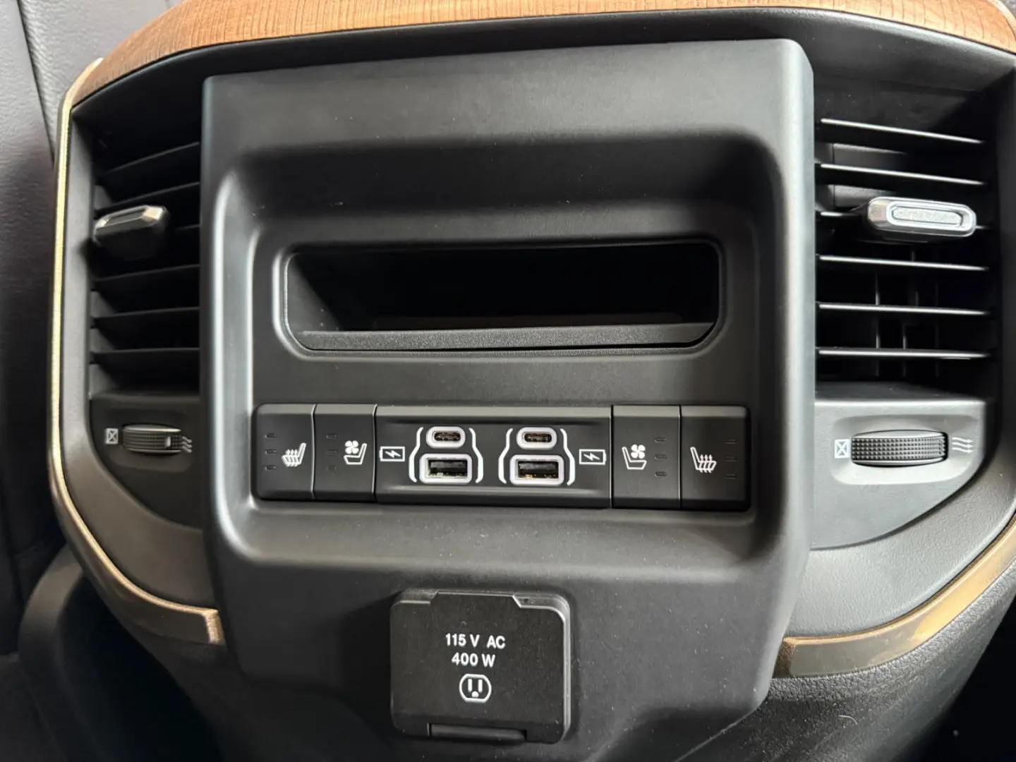 RAM 1500 5.7 HEMI Limited LONGHORN