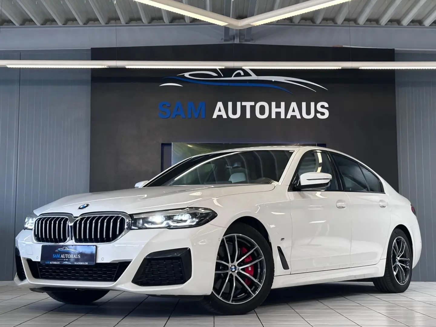 520d Lim. M Sport LED NAVI MEMORY R-KAM