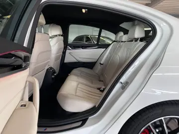 520d Lim. M Sport LED NAVI MEMORY R-KAM
