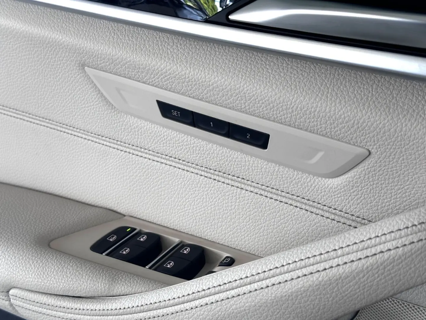 520d Lim. M Sport LED NAVI MEMORY R-KAM
