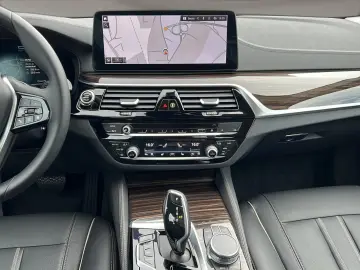 520d Lim. Aut. Luxury Line *Live*Leder*Matrix*