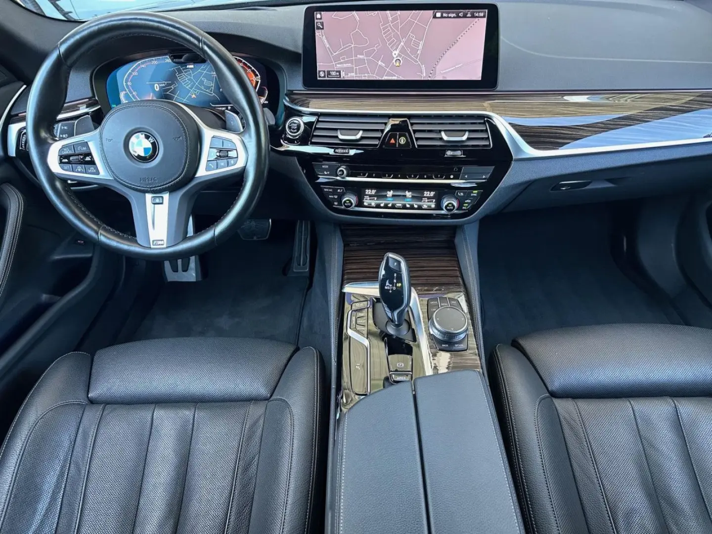 530i M Sport HUD ACC IntAktiv. Sitz+Lenkh.GlasD.