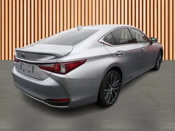Lexus ES 300h Limited Edition