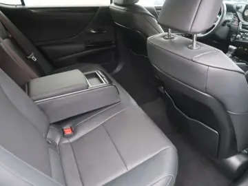 Lexus ES 300h Limited Edition