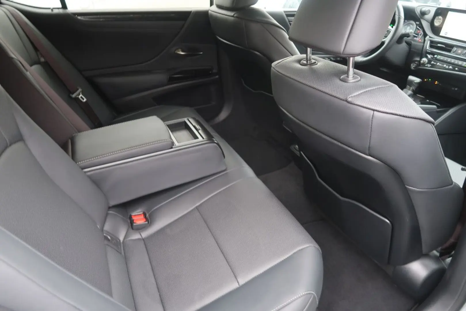 Lexus ES 300h Limited Edition