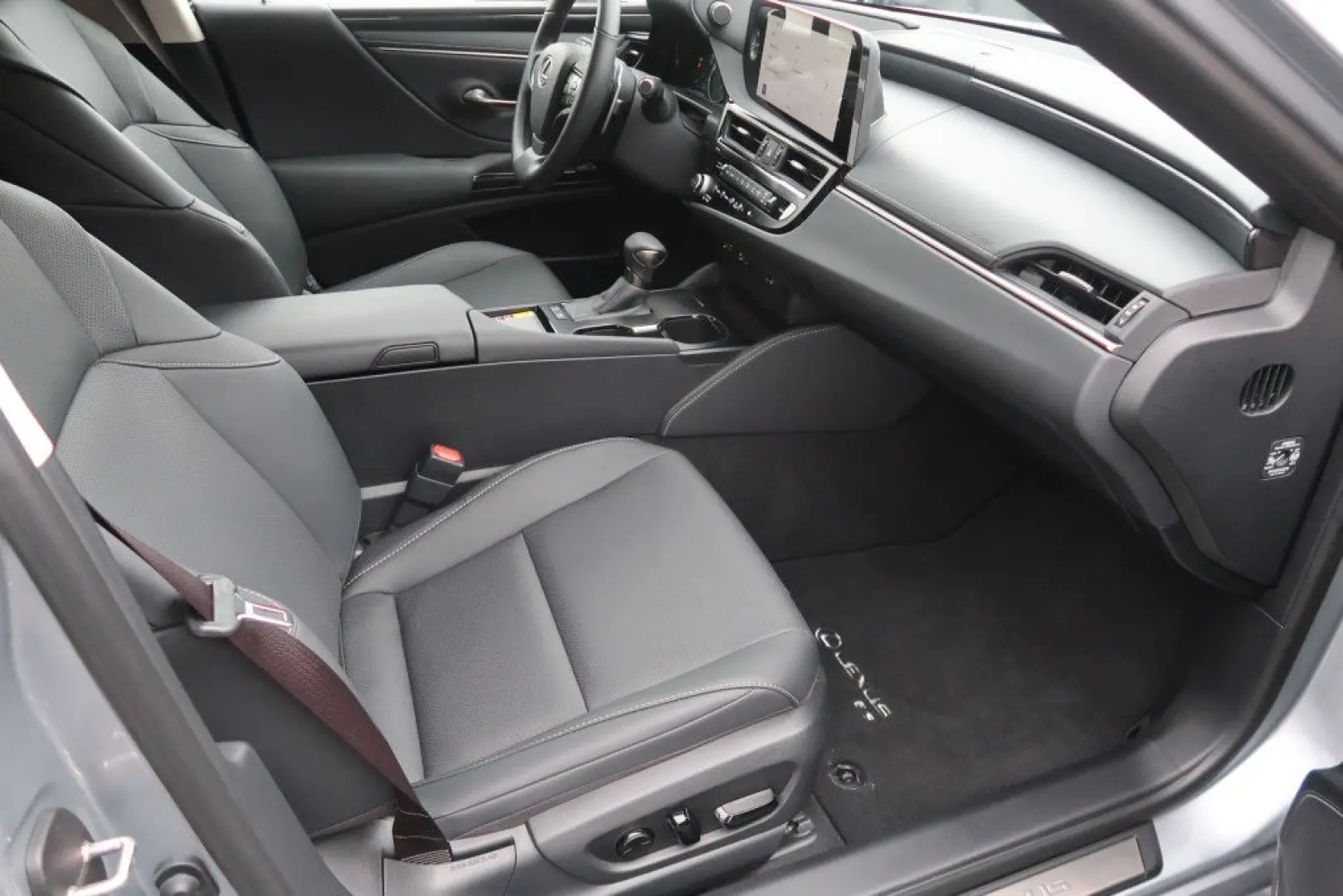 Lexus ES 300h Limited Edition