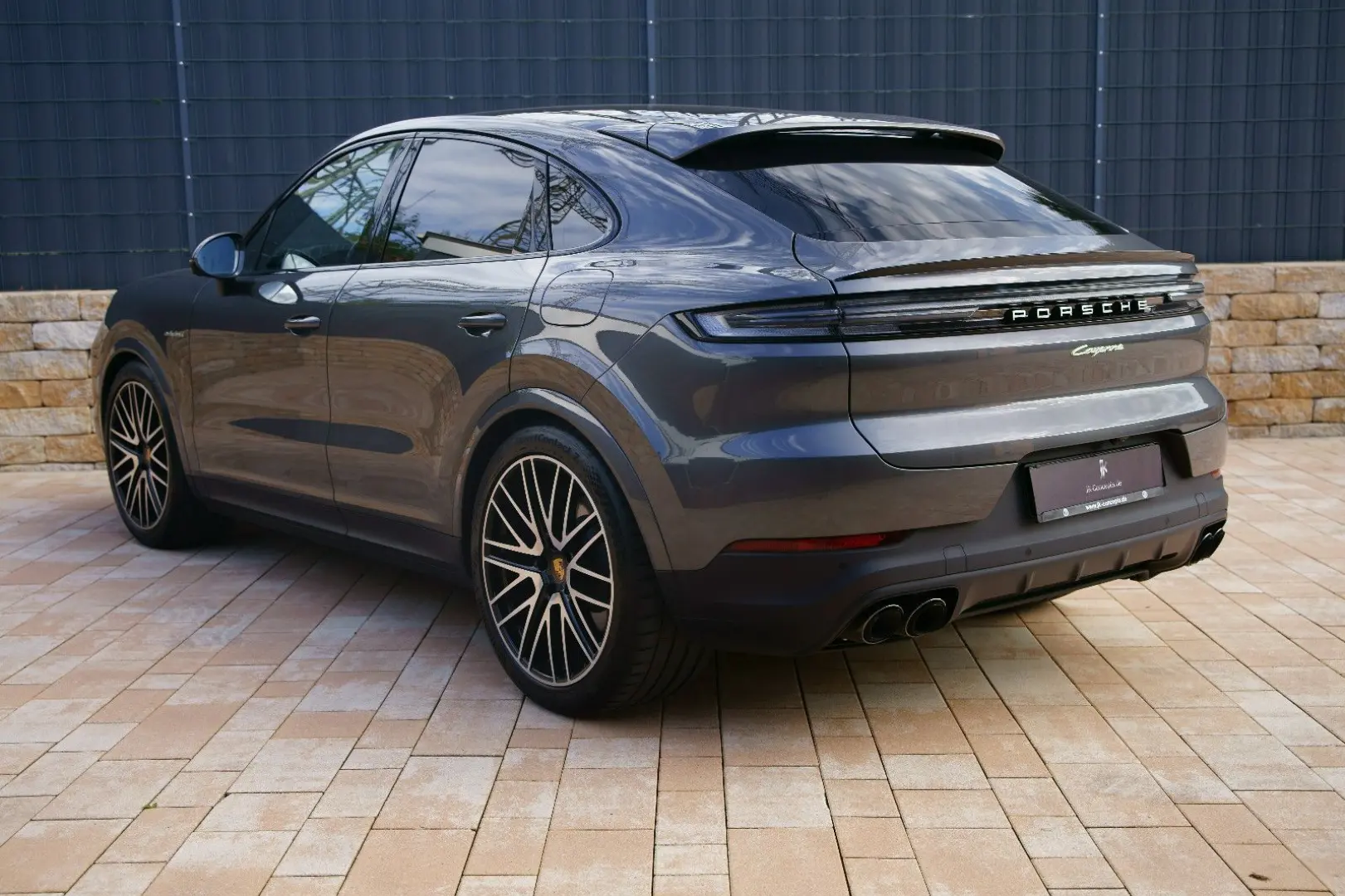 Cayenne Coupe E-Hybrid