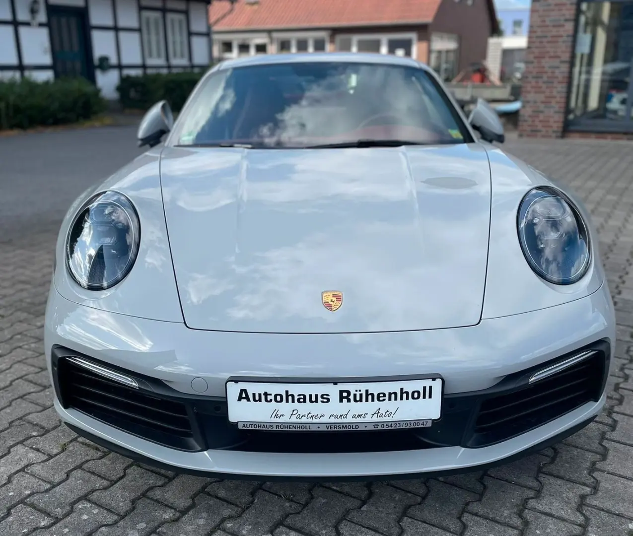 911 Carrera 4