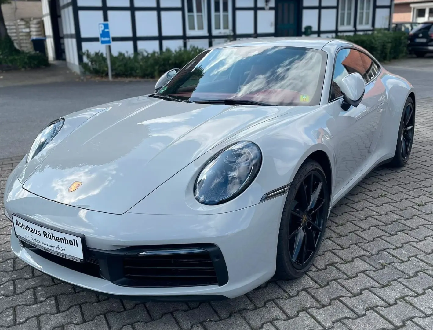 911 Carrera 4