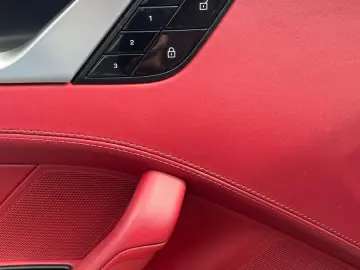 911 Carrera 4