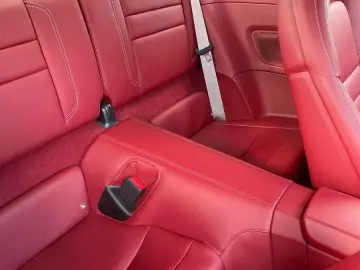 911 Carrera 4
