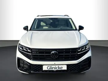 Touareg 3.0 V6 TDI R-Line 4Motion DSG, PANO, HEA