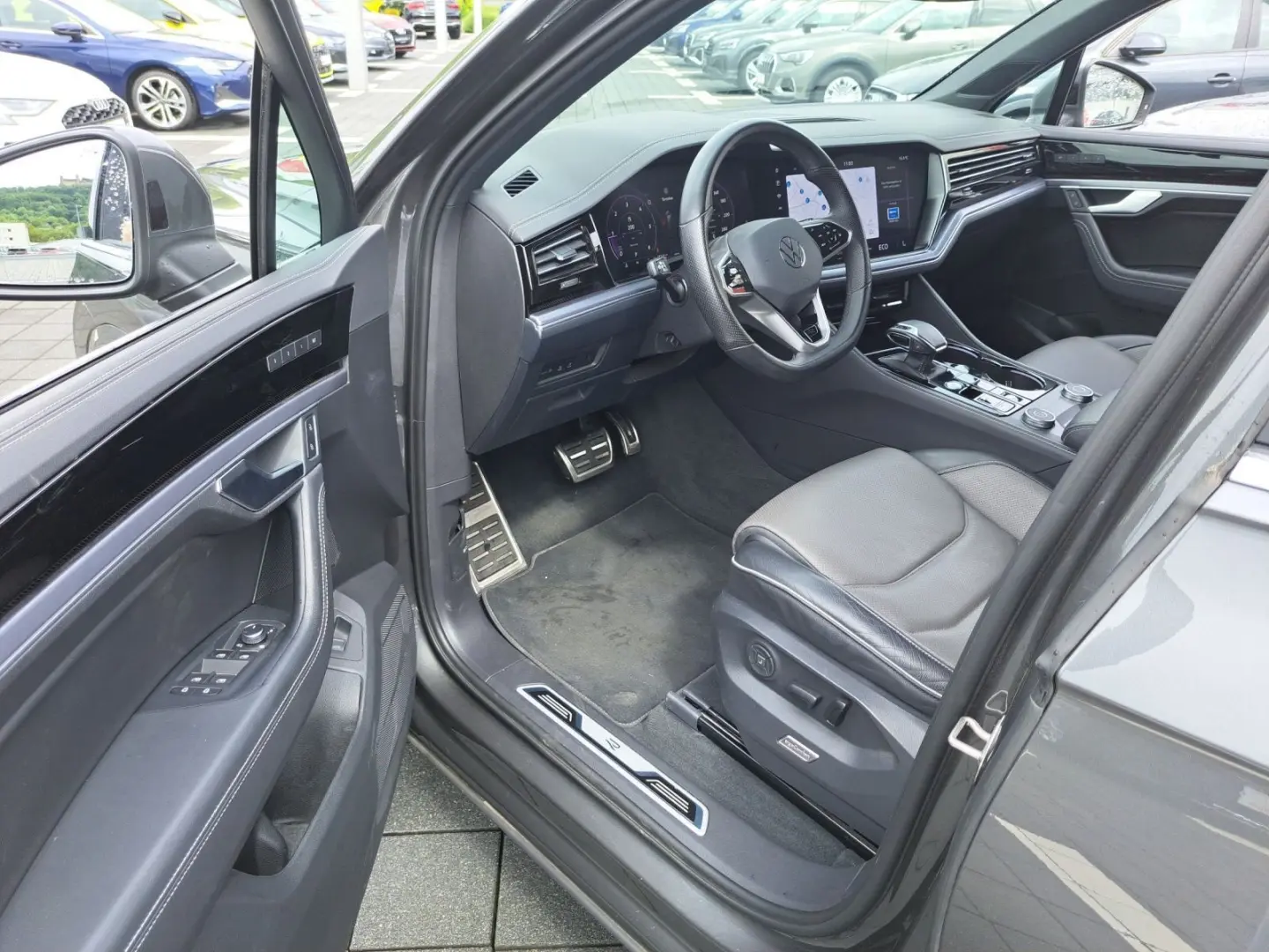 Touareg R-Line 3.0 TDI Facelift*22Z*STHZ*LUFT*HU