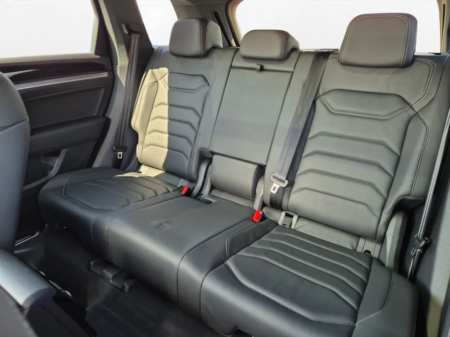 Touareg 3.0 TDI DSG R-Line 4Motion AHK Luft Pano