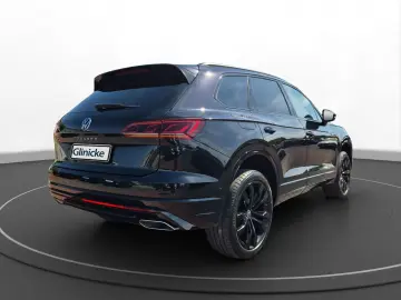 Touareg 3.0 TDI DSG R-Line 4Motion AHK Luft Pano