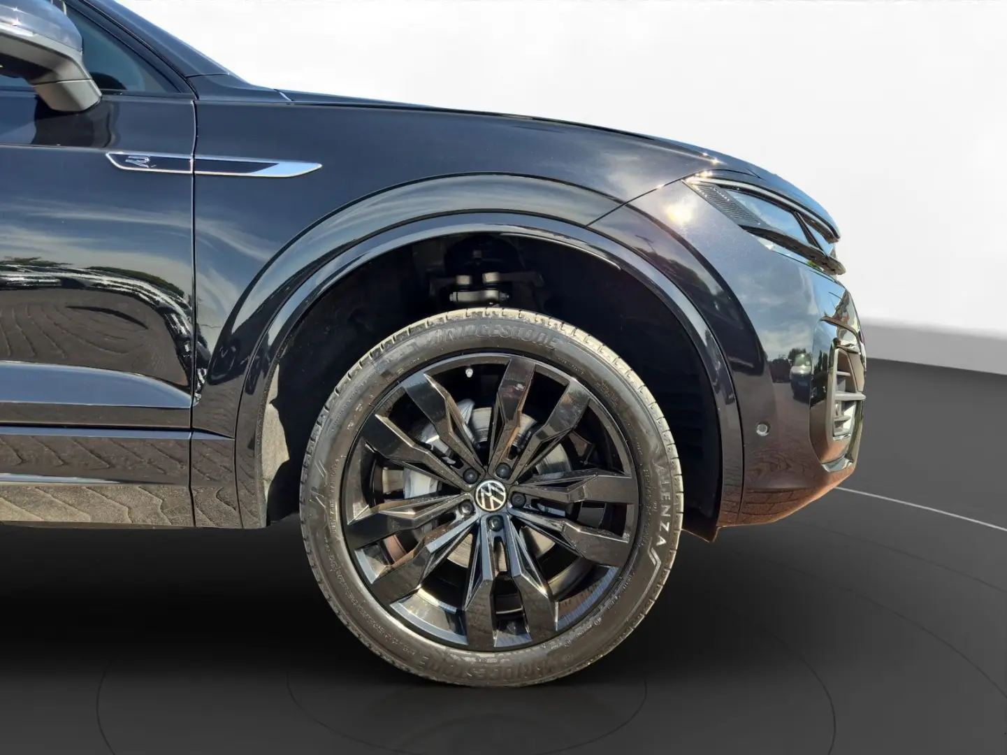Touareg 3.0 TDI DSG R-Line 4Motion AHK Luft Pano