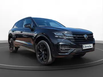 Touareg 3.0 TDI DSG R-Line 4Motion AHK Luft Pano
