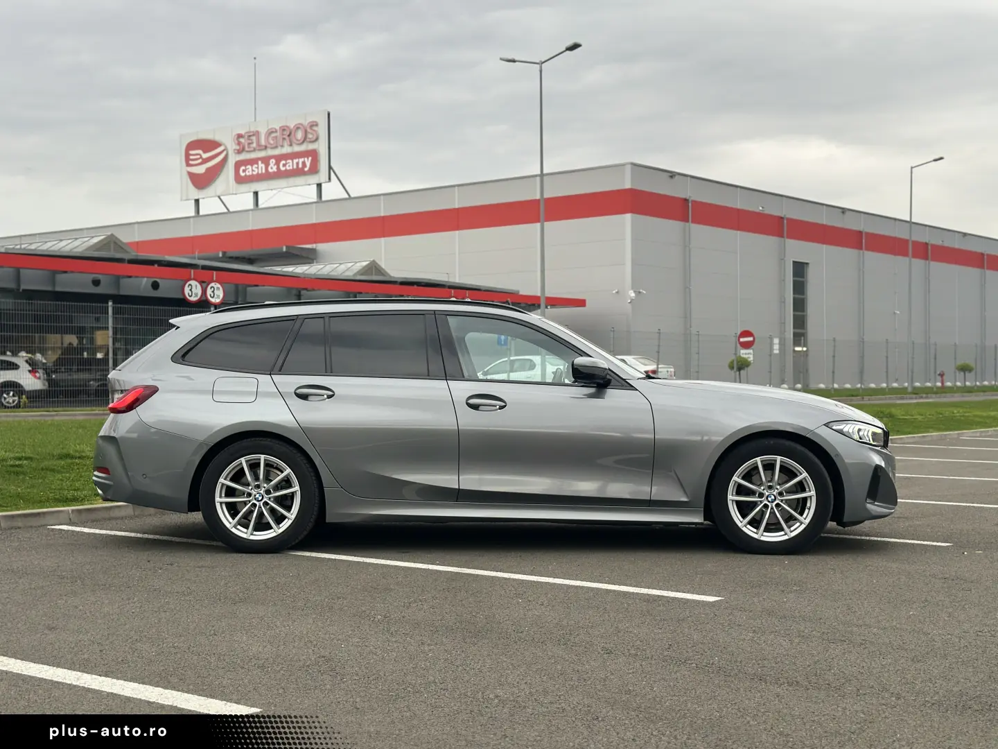 BMW Individual   Carbon   Piele Roșie   HUD   H&K   LUXOS