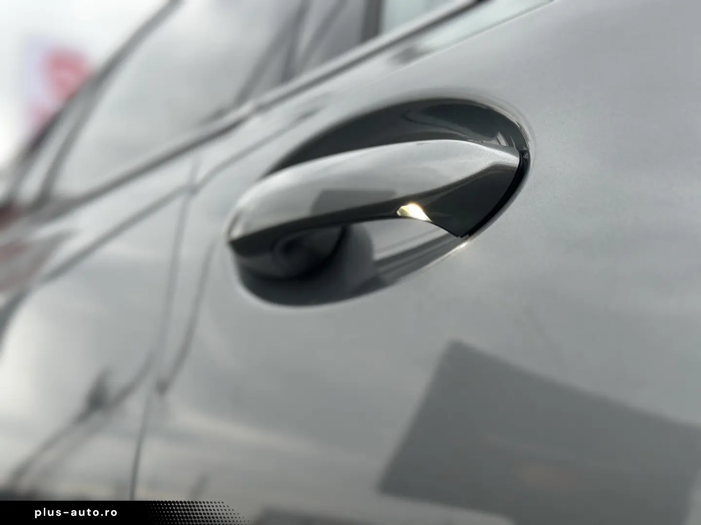 BMW Individual   Carbon   Piele Roșie   HUD   H&K   LUXOS