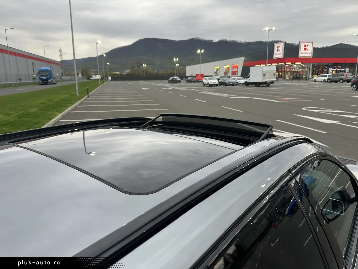 BMW Individual   Carbon   Piele Roșie   HUD   H&K   LUXOS