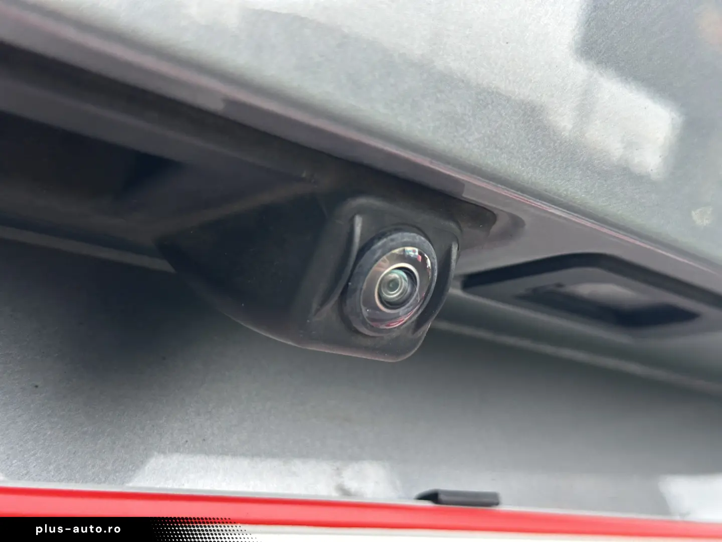 BMW Individual   Carbon   Piele Roșie   HUD   H&K   LUXOS