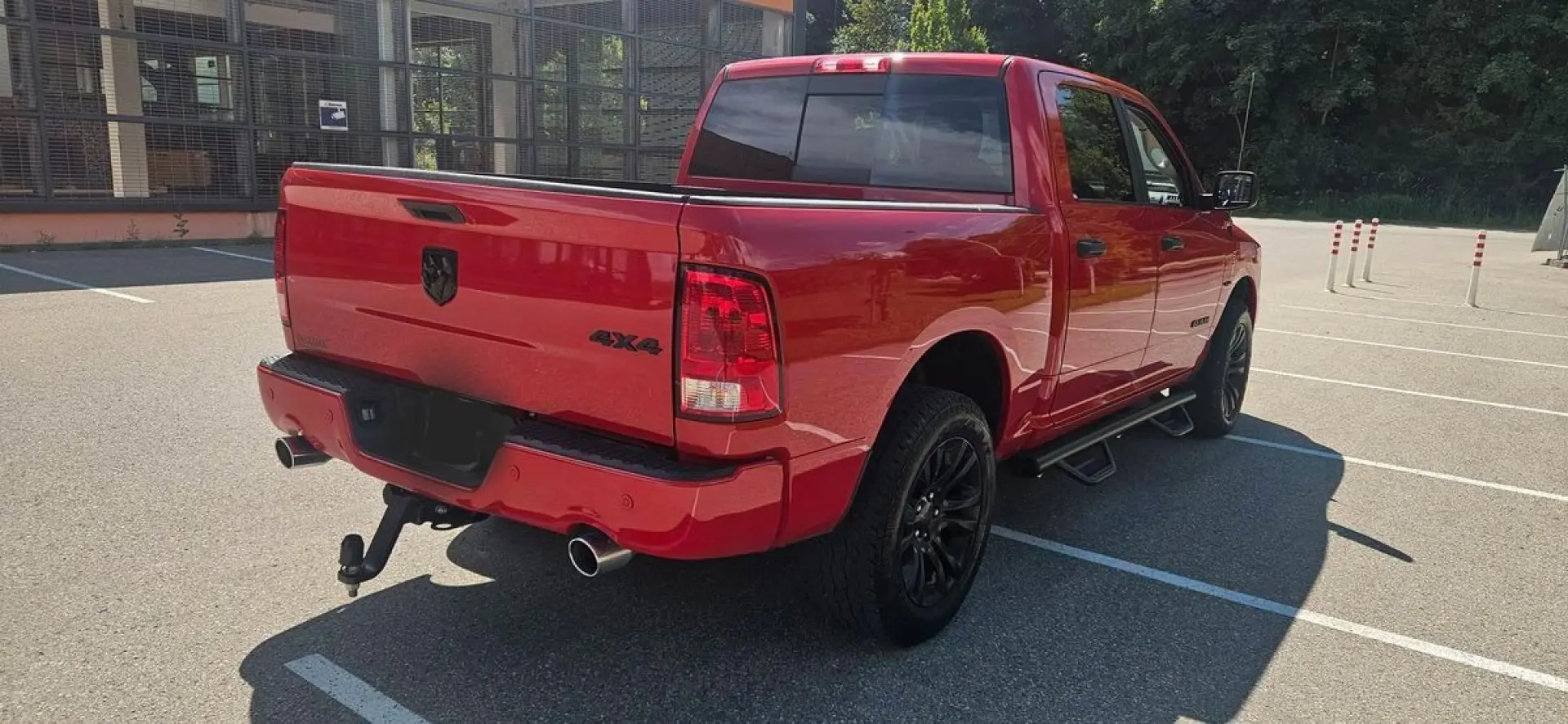 RAM 1500 5.7 V8 4X4 Crew Cab AHK+NAVI+APPLINK