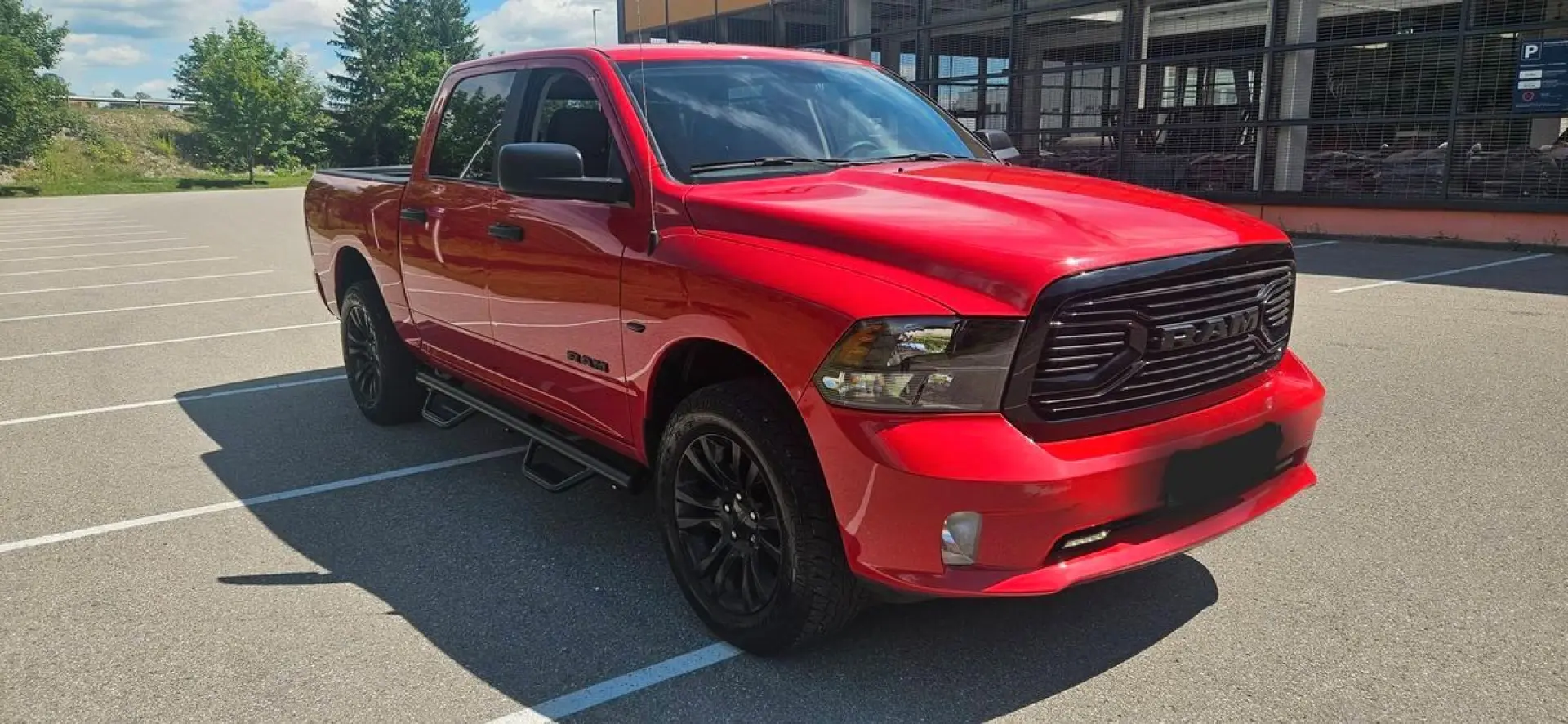 RAM 1500 5.7 V8 4X4 Crew Cab AHK+NAVI+APPLINK