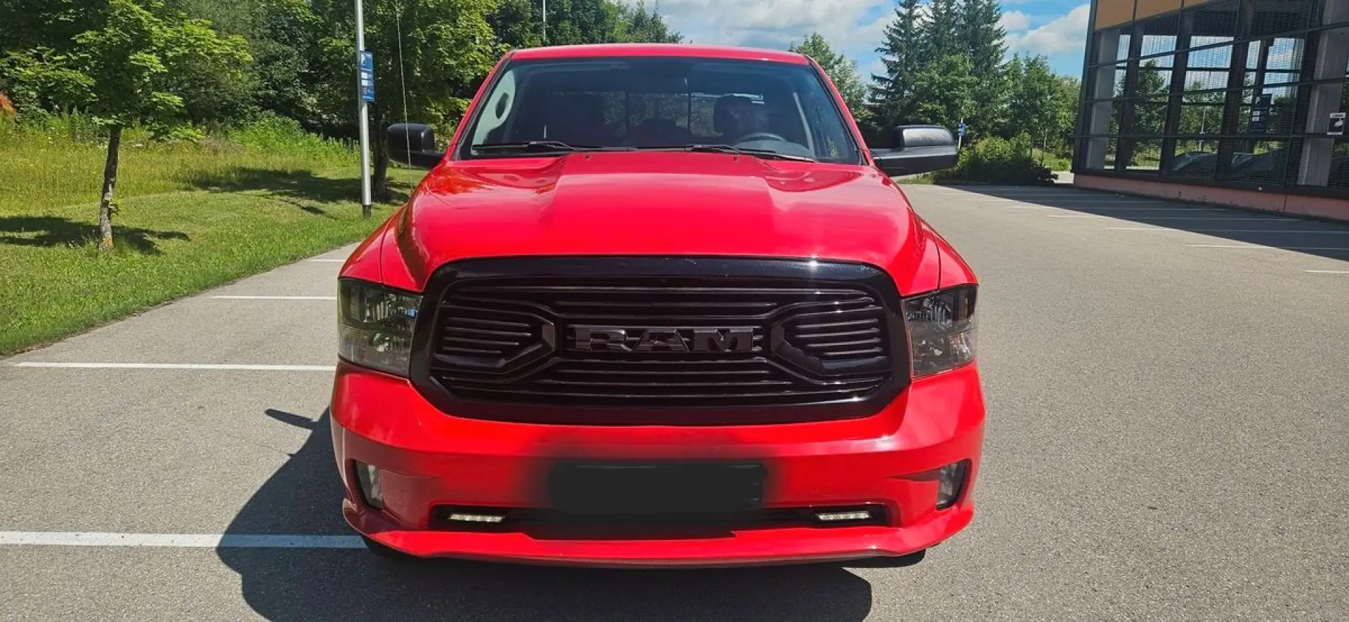RAM 1500 5.7 V8 4X4 Crew Cab AHK+NAVI+APPLINK