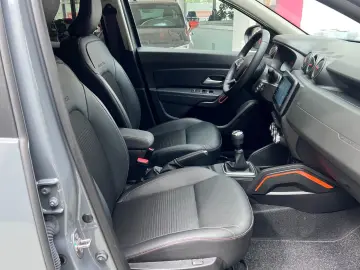 Duster 1.3 Extreme SITZHZG+NAVI+360°+CarPlay