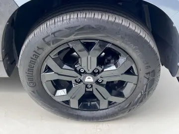 Duster 1.3 Extreme SITZHZG+NAVI+360°+CarPlay