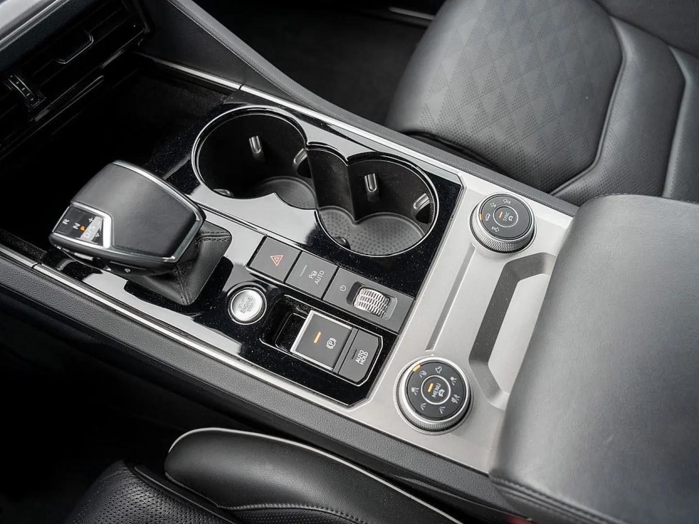 Touareg 3.0 V6 TSI eHybrid Elegance 4M AHK LEDER