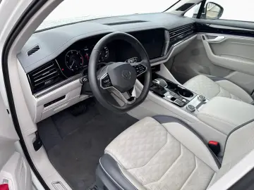 Touareg Elegance 3.0 TDI 8-Gang Aut. 4MOTION/Ventilation/360