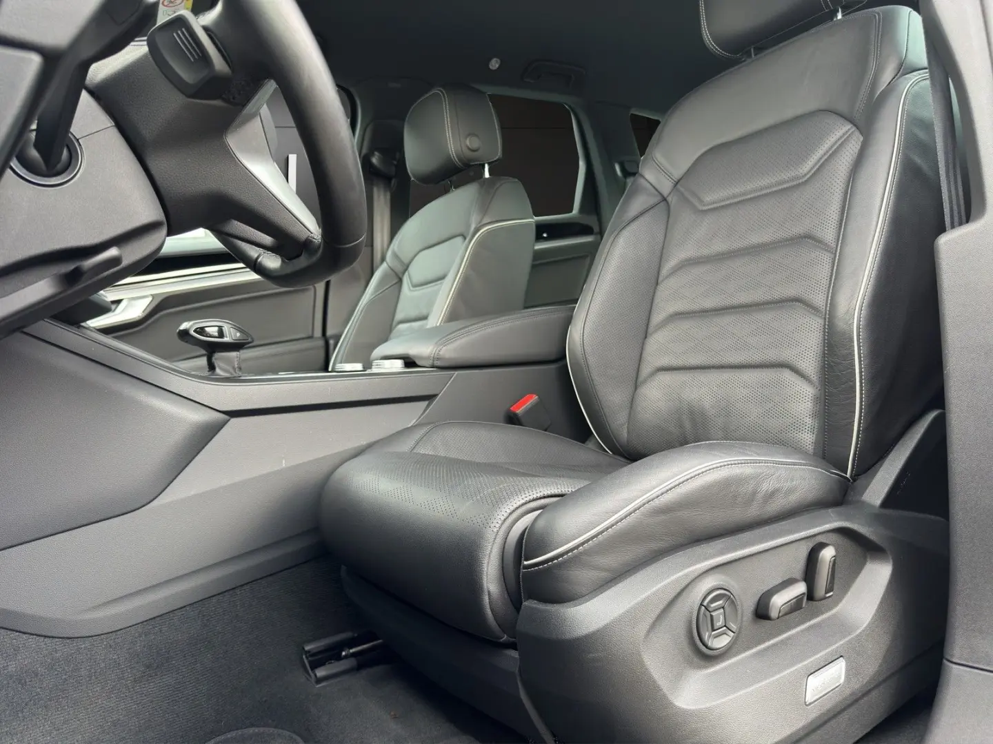 Touareg 3.0 TDI Elegance 4M Luftf.+Ventilatinon+360