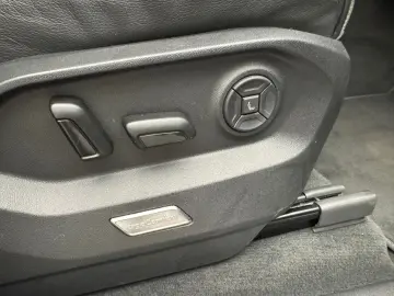 Touareg TDI 4M R-Line Matrix/Massage/Ventilation/360