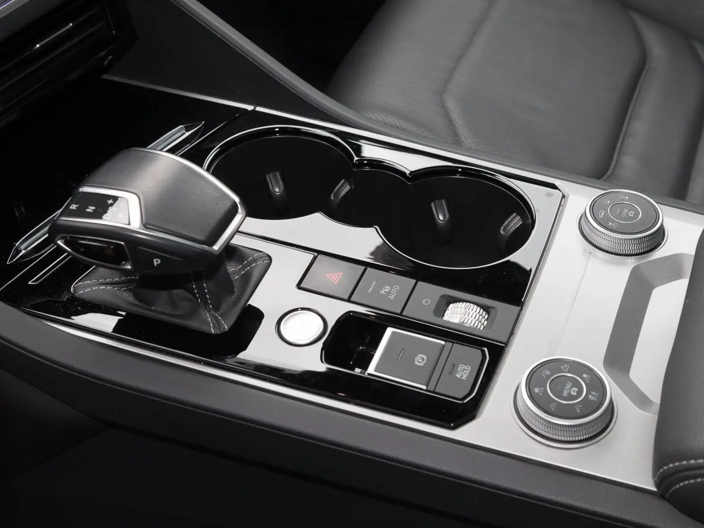 Touareg R LM21 MEMORY AHK PANO ERGO-COMF