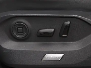 Touareg R LM21 MEMORY AHK PANO ERGO-COMF