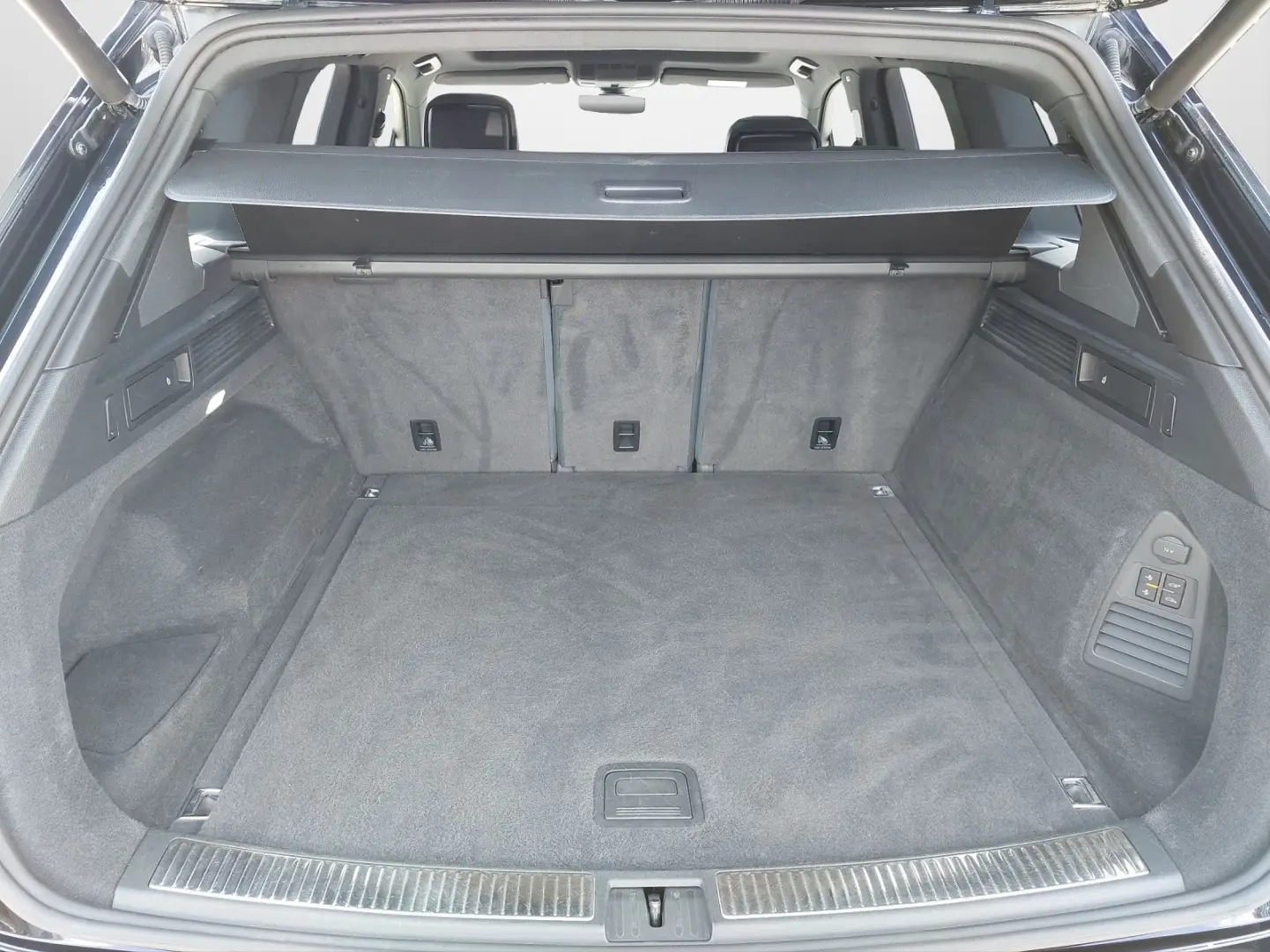 Touareg 3.0 TDI 4M One Million R-Line Black Styl