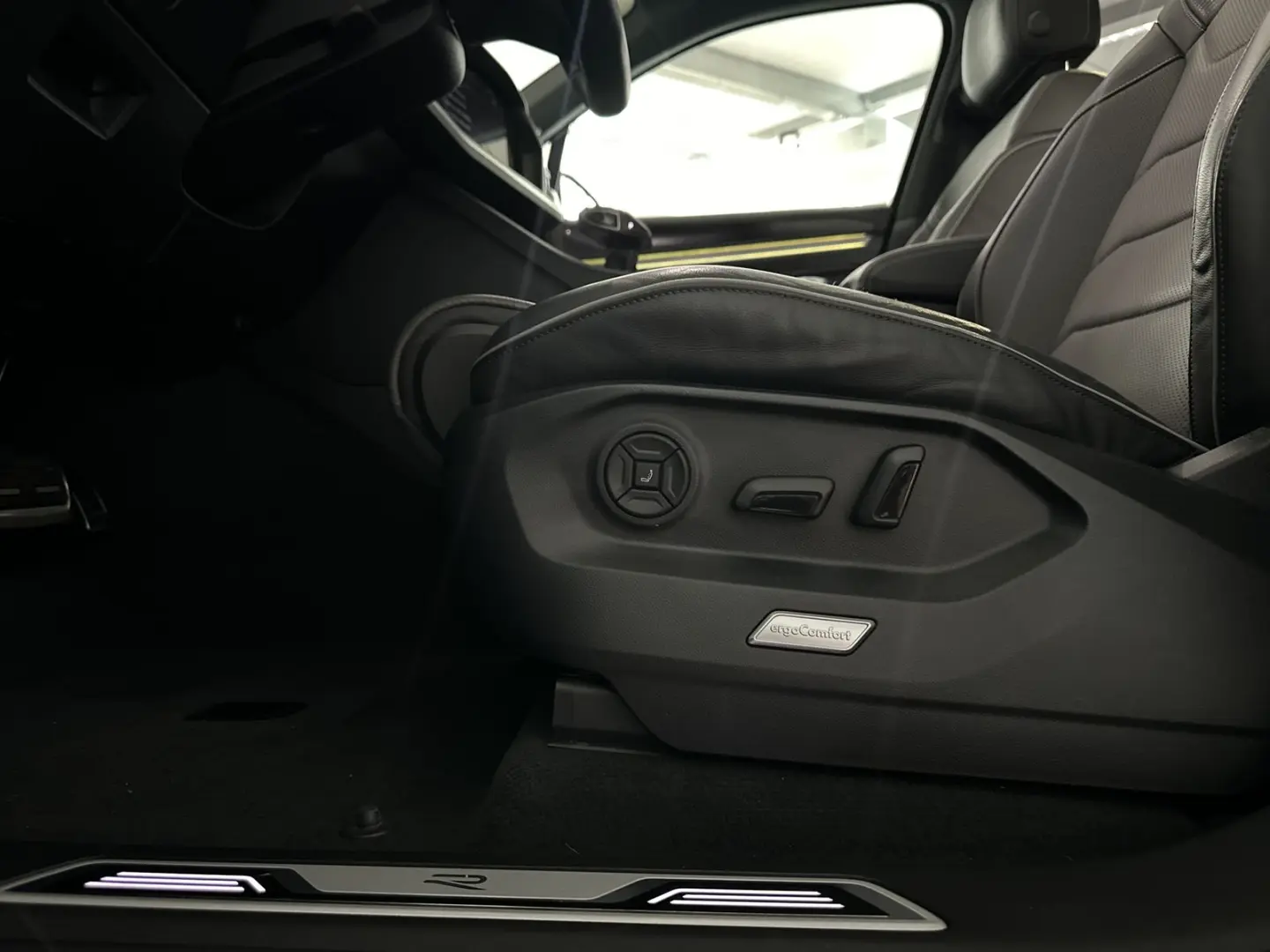 Touareg R-Line BLACK|NACHT |HUD|AHK|SOFT|LUFT|