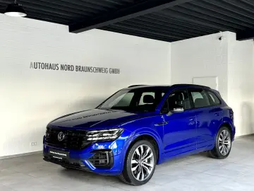 Touareg R 3.0TSI eHybrid BlackStyle IQ Pano AHK