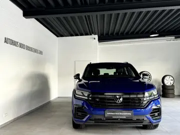 Touareg R 3.0TSI eHybrid*BlackStyle*IQ*Pano*AHK*