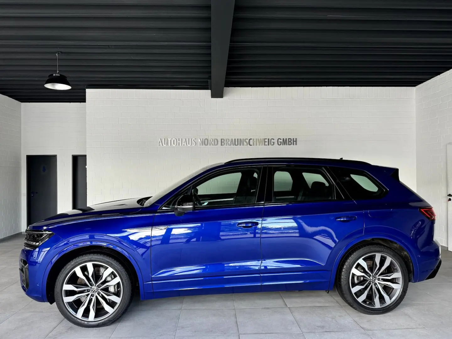 Touareg R 3.0TSI eHybrid*BlackStyle*IQ*Pano*AHK*
