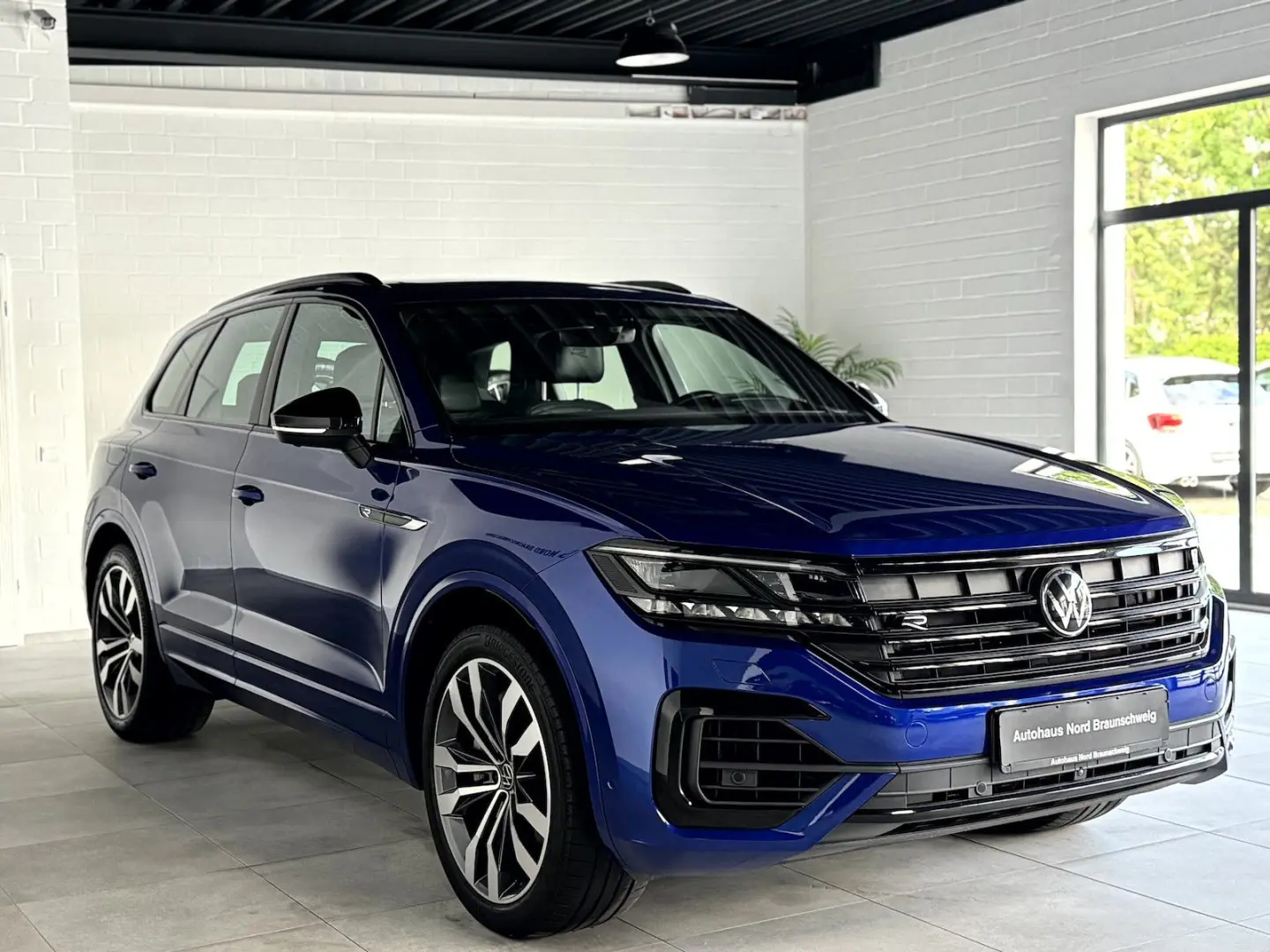 Touareg R 3.0TSI eHybrid*BlackStyle*IQ*Pano*AHK*