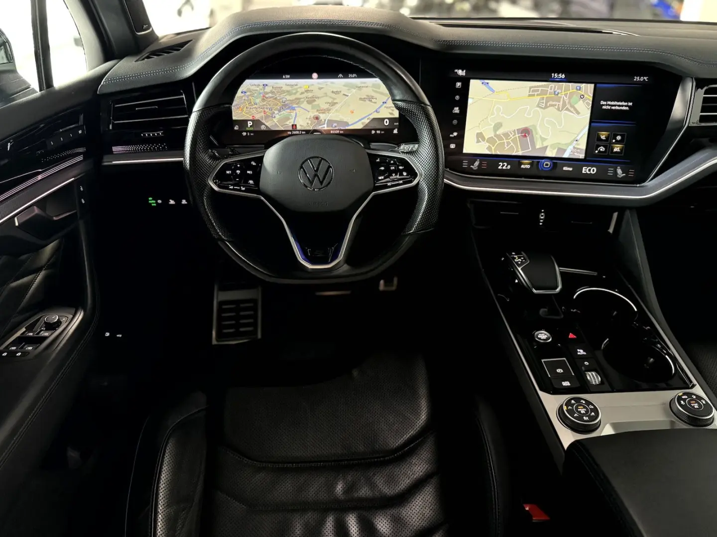 Touareg R 3.0TSI eHybrid*BlackStyle*IQ*Pano*AHK*