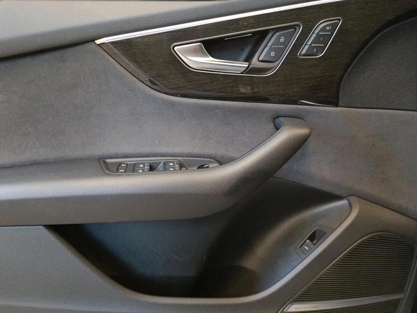 Q8 50 TDI Quattro/Ventilation/Massage/360/AirSusp/B&O/Amb