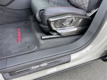 RSQ8 R ABT 740PS 1OF 125 Siambeige