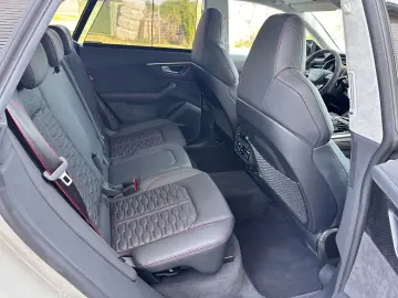RSQ8 R ABT 740PS 1OF 125 Siambeige