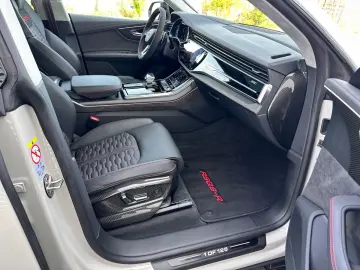 RSQ8 R ABT 740PS 1OF 125 Siambeige