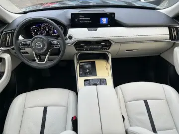 CX-80 e-SKYACTIV PHEV Takumi Plus 6-Sitzer