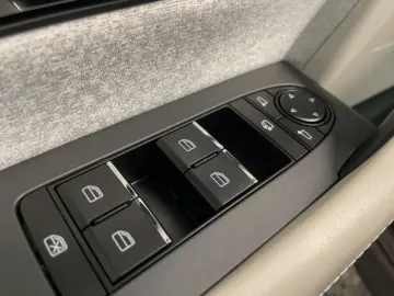 CX-80 Takumi Plus 2.5L e-SKYACTIV PHEV 327ps 8AT