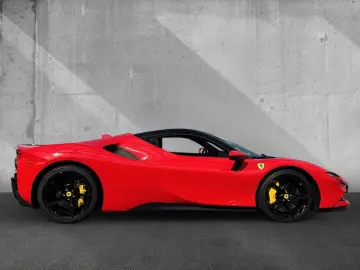 SF90 Spider*belüftete Sitze*Nackenhzg*Lift*JBL*